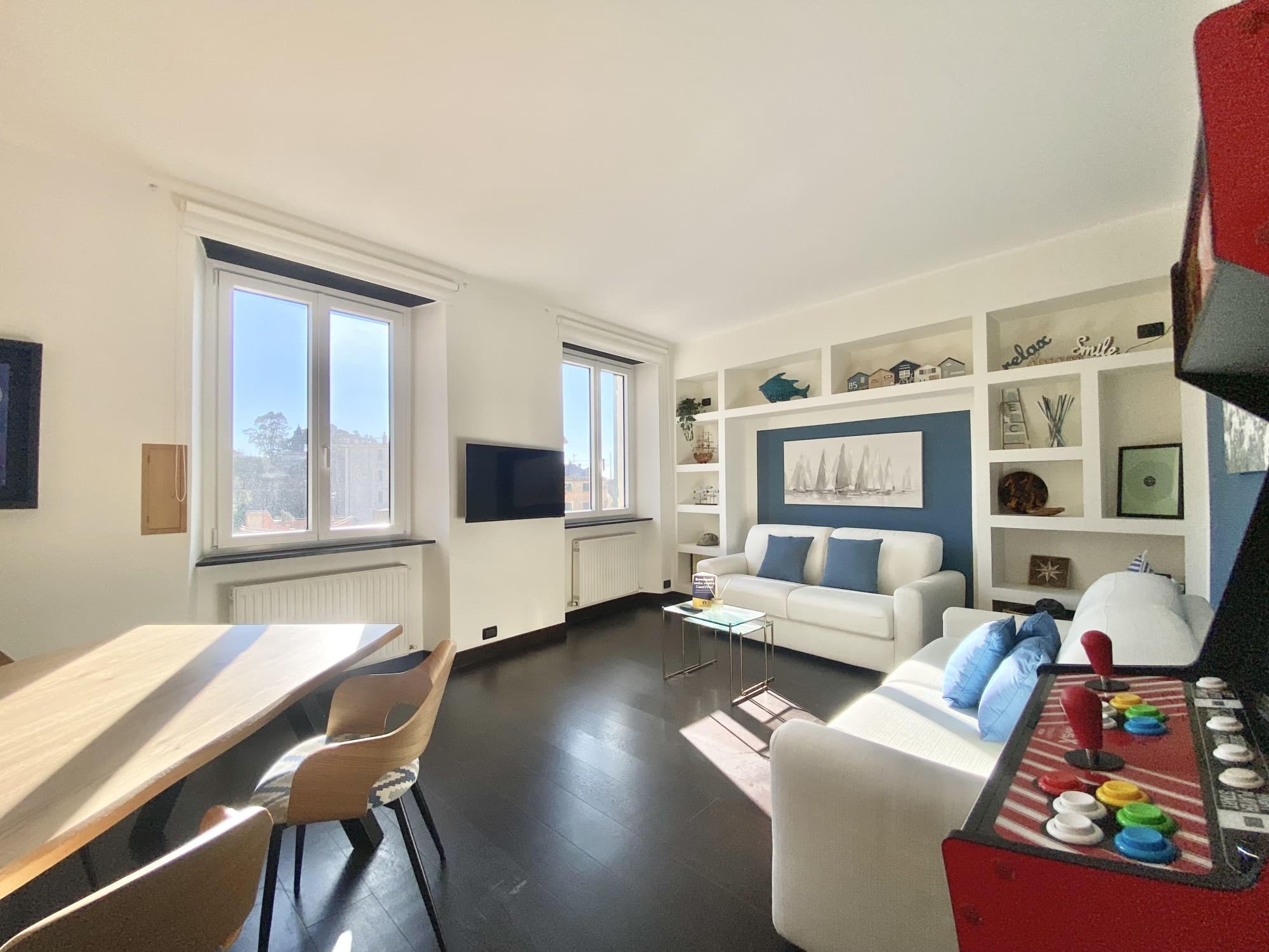 Modern Lively Trilo in Genova Nervi