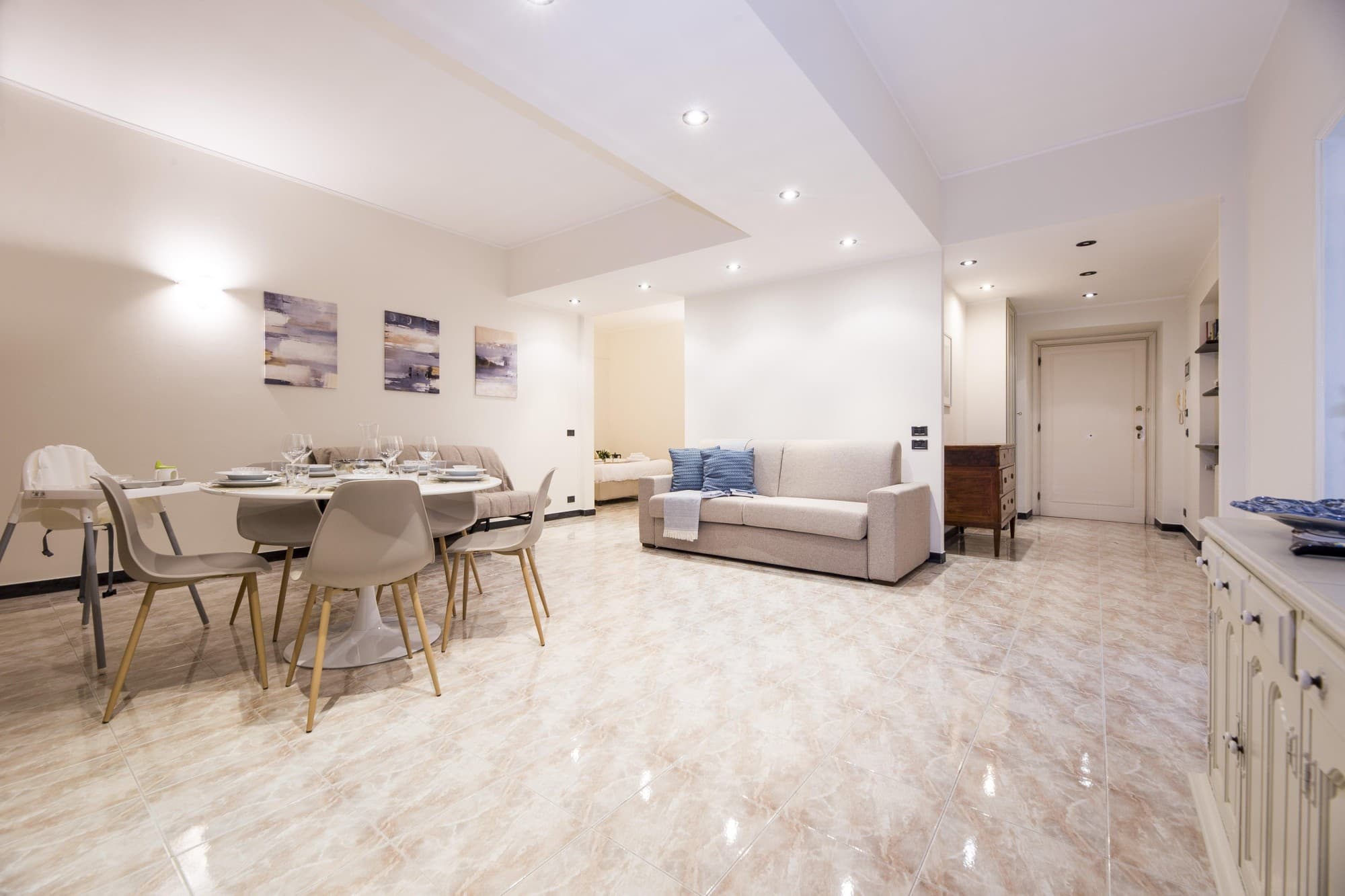 Elegant Bilo with shared pool in Nervi