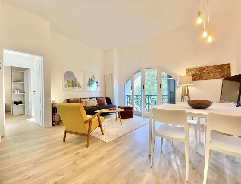 Stylish Trilo with shared pool in Nervi