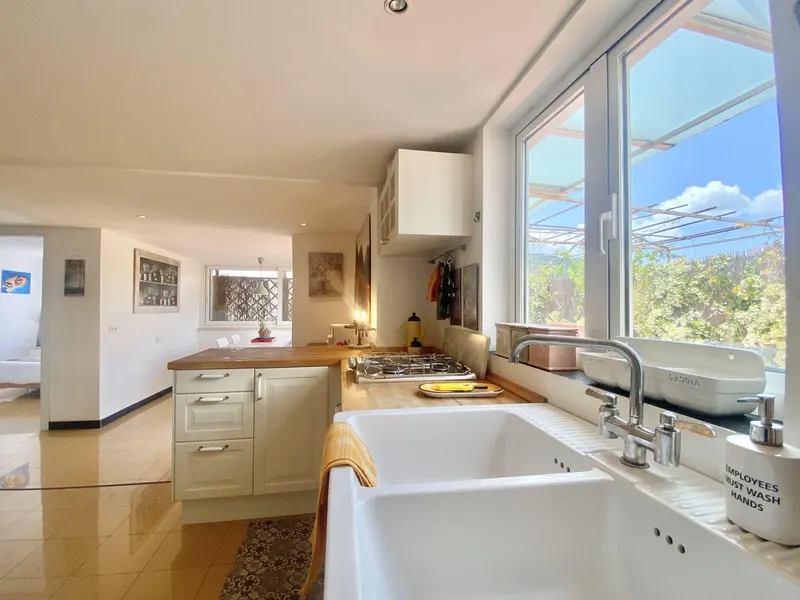 Apt with terrace and parking in Rapallo