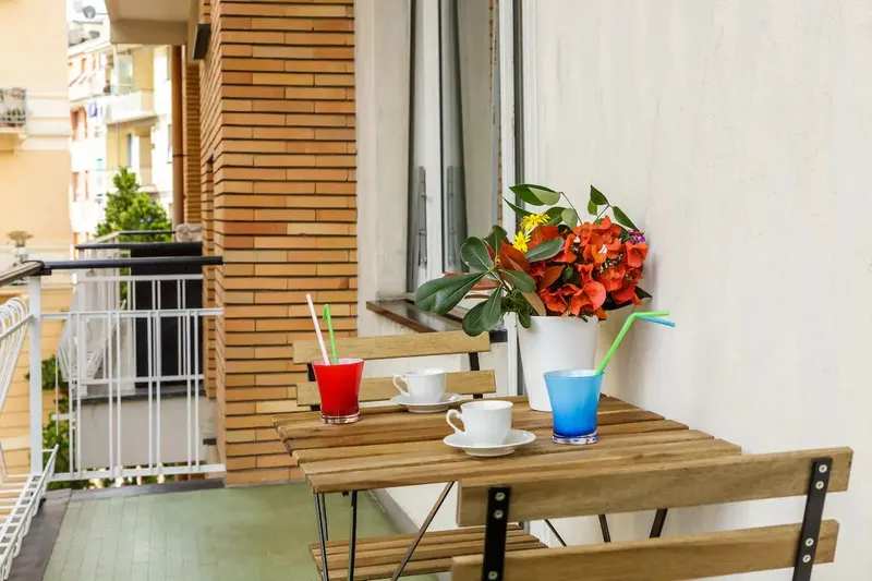 Central Comfy Flat with parking in Santa M